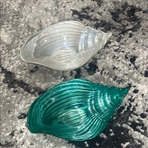 Source Unknown Shell-Shaped Decorative Bowls - Green and Silver